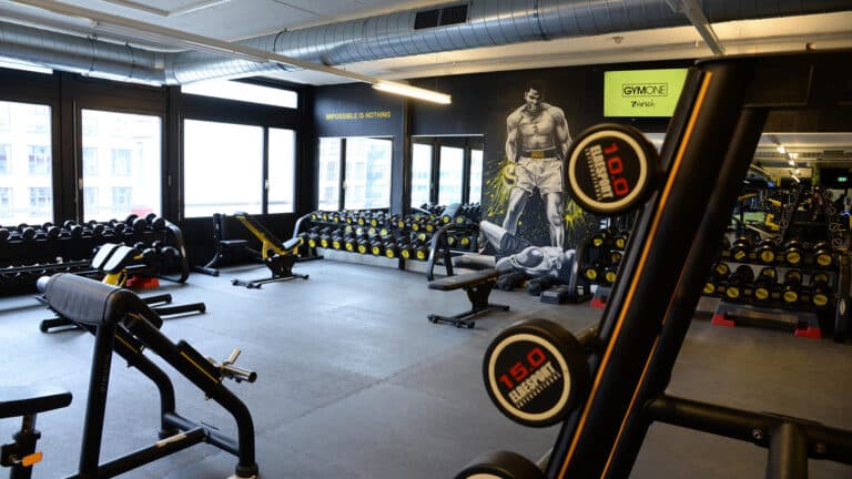 GYMONE Mitglied beim Training 17